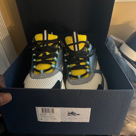 Authentic Blue white yellow Dior Designer sneakers - Picture 6 of 7